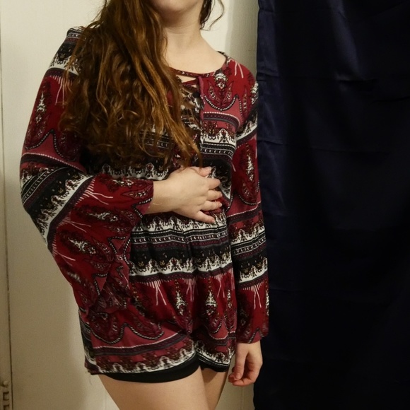 Romper - Picture 2 of 4
